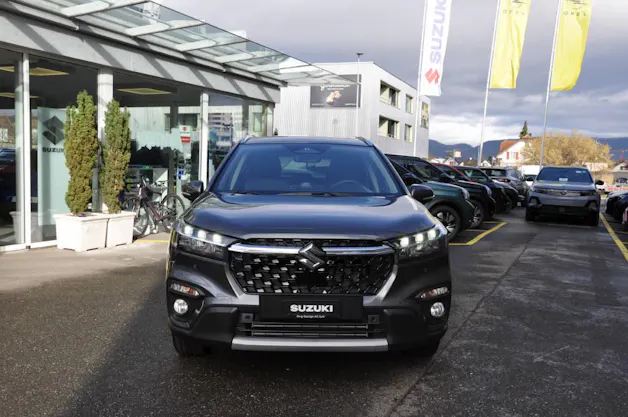 Suzuki S-Cross 1.4 T Sakura Top Hybrid 4x4