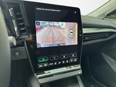 MITSUBISHI ECLIPSE CROSS 12