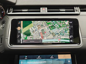 immagine del veicolo LAND ROVER Range Rover Velar 3.0 D I6 300 R-Dynamic HSE