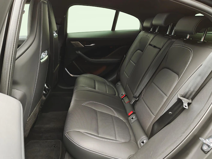 Fahrzeugbild LAND ROVER RANGE ROVER VELAR