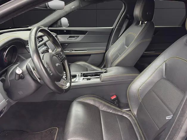 Jaguar XF Sportbrake 2.0 T 300 Sport AWD