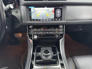 Jaguar XF Sportbrake 2.0 T 300 Sport AWD