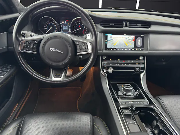 Jaguar XF Sportbrake 2.0 T 300 Sport AWD