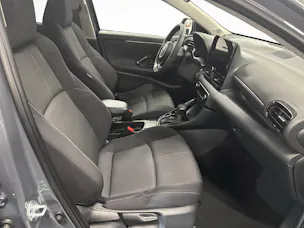 Toyota Yaris 1.5 VVT-i HSD Trend