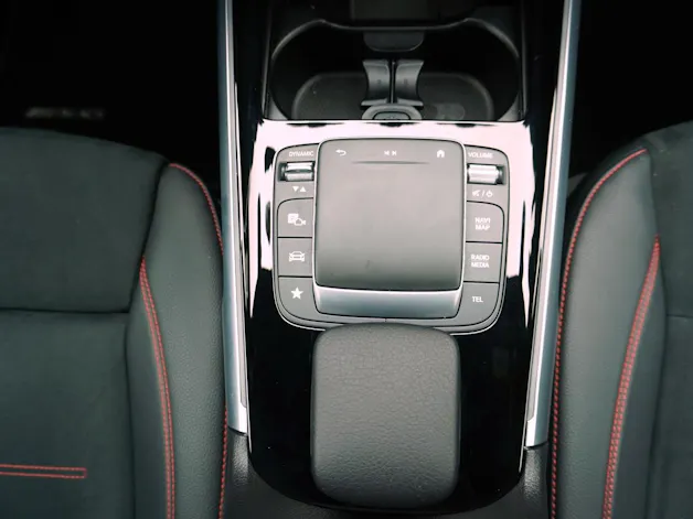 Mercedes-Benz EQB 300 AMG Line 4Matic