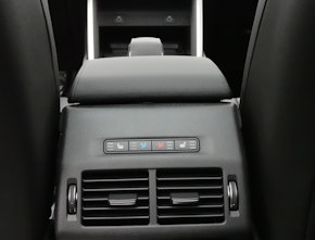 Fahrzeugbild LAND ROVER Discovery Sport 1.5 T 270e Landmark