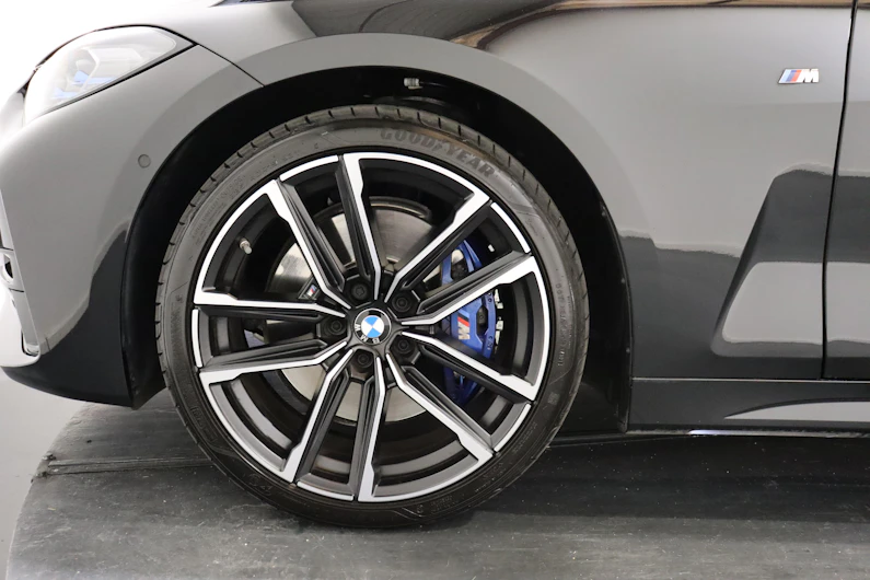 Fahrzeugbild BMW 4 SERIES