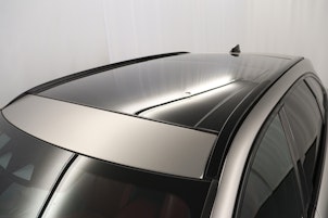 Vehicle image JAGUAR F-Pace 2.0 P400e R-Dynamic HSE AWD