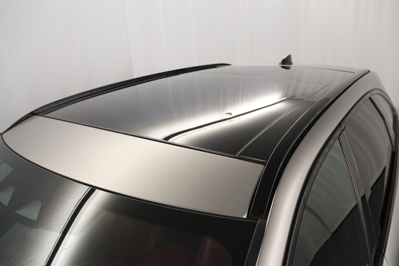 Vehicle image JAGUAR F-PACE