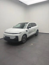 https://vehicle.imgix.net/4203382/a8ed5fba-69e7-4ae2-b4ab-dd357b2e55c7.jpg
