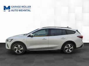Ford Focus Station Wagon 1.0i EcoB Hybrid 155 Active X