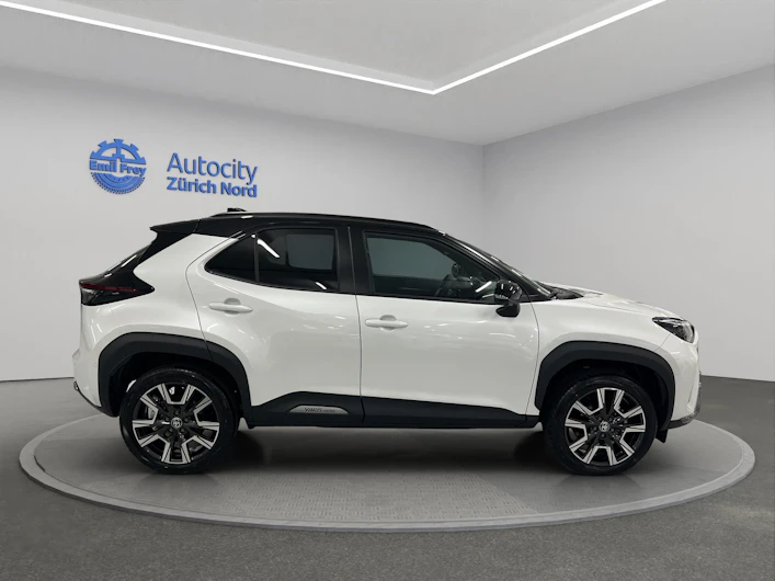 Fahrzeugbild TOYOTA YARIS CROSS