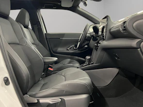 Fahrzeugbild TOYOTA Yaris Cross 1.5 VVT-i HSD Premium AWD-i