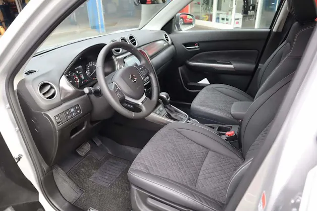 Suzuki Vitara 1.4 T Sakura Hybrid 4x4