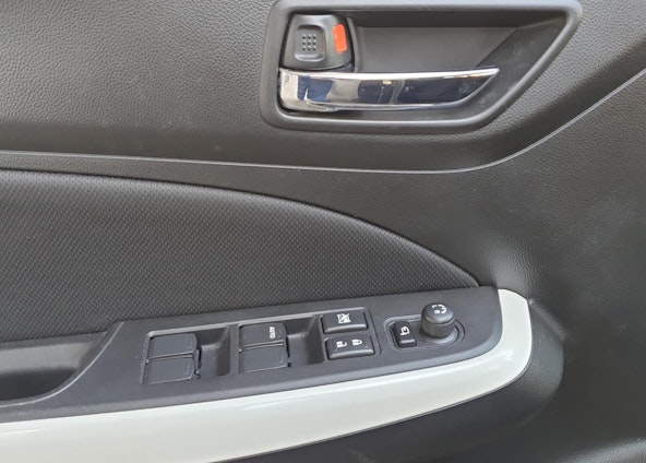 Vehicle image 15 Vehicle image 15