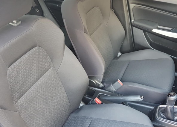 Vehicle image 16 Vehicle image 16