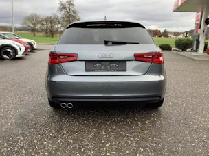 Audi A3 1.8 T FSI Ambition qu. S-Tr.