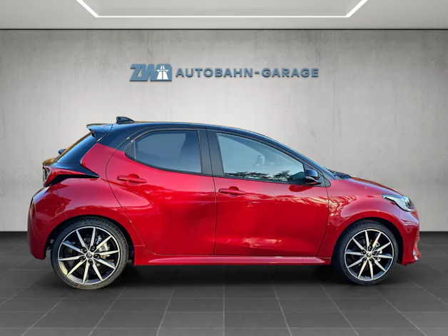 Toyota Yaris 1.5 VVT-i HSD GR Sport