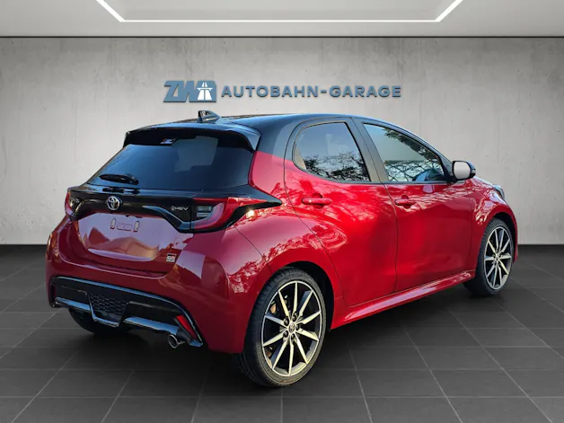 Toyota Yaris 1.5 VVT-i HSD GR Sport