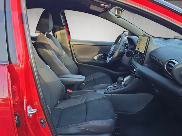 Toyota Yaris 1.5 VVT-i HSD GR Sport