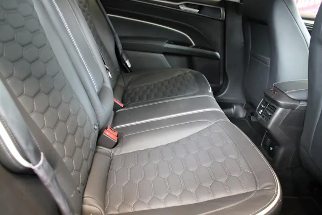 Ford Mondeo 2.0 HEV 187 Vignale