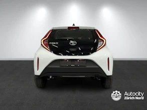 https://vehicle.imgix.net/4203647/bf654f9c-ac3c-47ed-925c-d9baf0b15171.jpg
