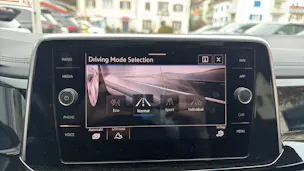 VW T-Roc R-LINE 4MOTION *** PANORAMAGLASDACH & ANHÄNGEKUPPLUNG ***