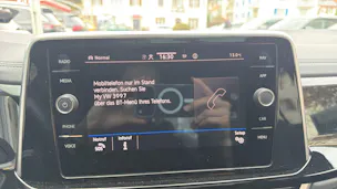 VW T-Roc R-LINE 4MOTION *** PANORAMAGLASDACH & ANHÄNGEKUPPLUNG ***