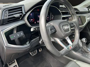 Audi Q3 40 TDI S line Attraction quattro S-tronic