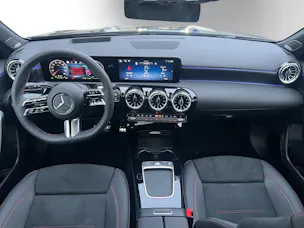 Mercedes-Benz A 220 4Matic 8G-DCT