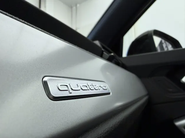 Audi Q3 45 TFSI S line quattro S-tronic