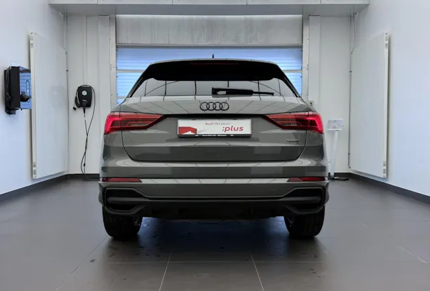 Audi Q3 45 TFSI S line quattro S-tronic