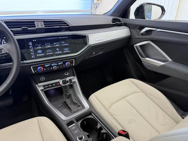 Audi Q3 45 TFSI S line quattro S-tronic