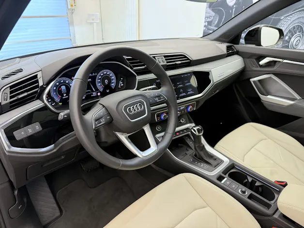 Audi Q3 45 TFSI S line quattro S-tronic