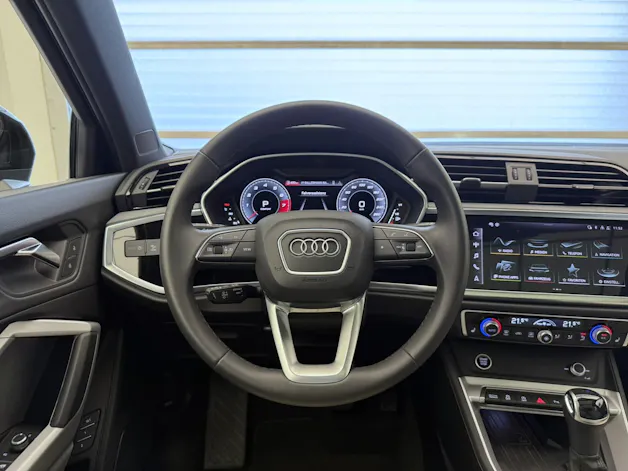 Audi Q3 45 TFSI S line quattro S-tronic