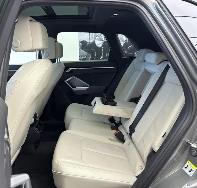 Audi Q3 45 TFSI S line quattro S-tronic