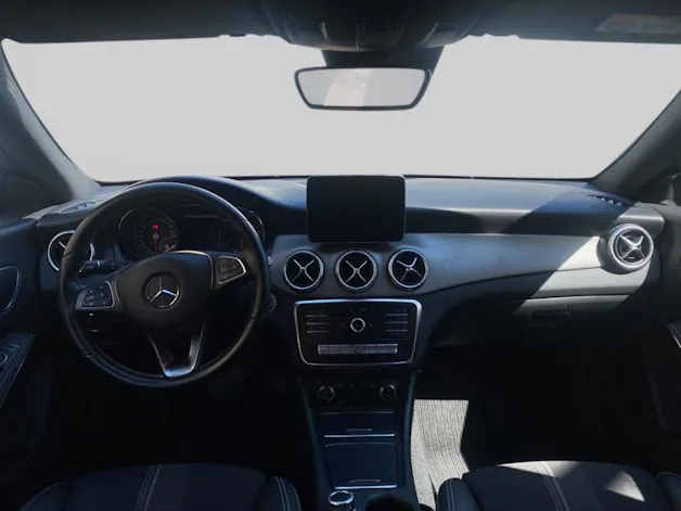 Mercedes-Benz CLA 200 Night Star