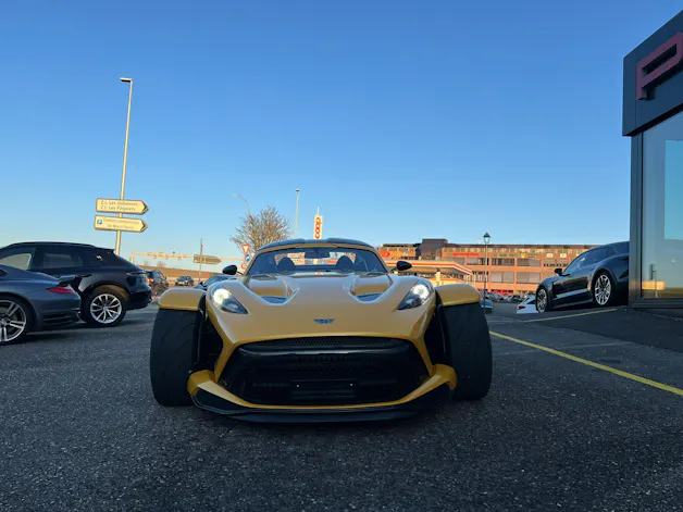 DONKERVOORT F22