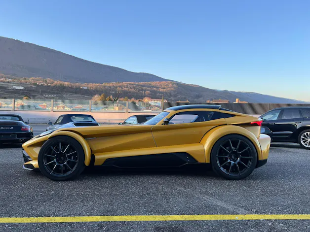 DONKERVOORT F22