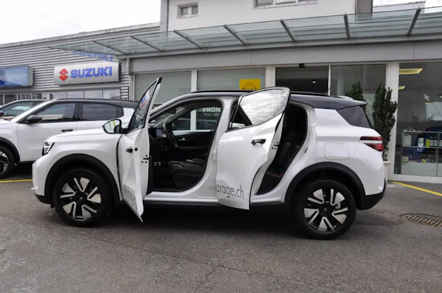 Opel Frontera 1.2 T HEV 145 GS