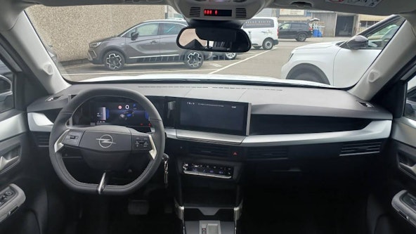 Vehicle image 11 Vehicle image 11