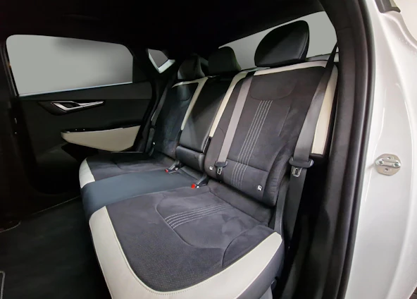 Fahrzeugbild 10 Fahrzeugbild 10