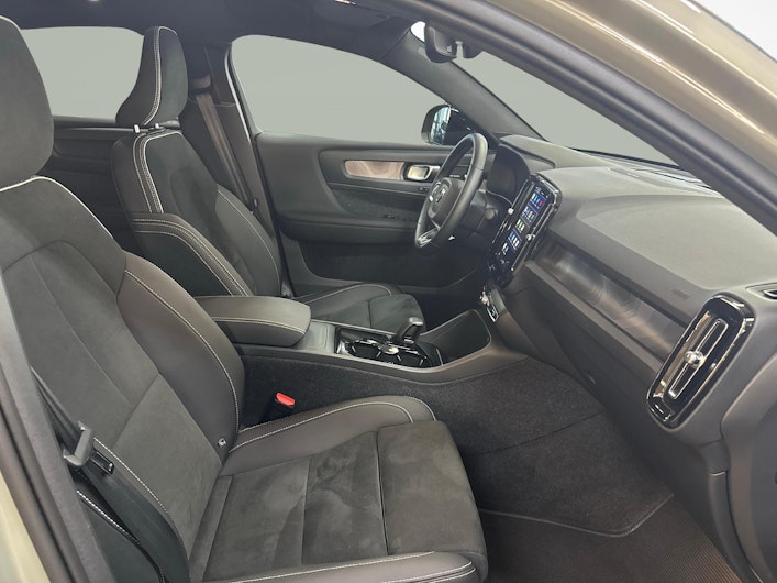 Fahrzeugbild VOLVO C40