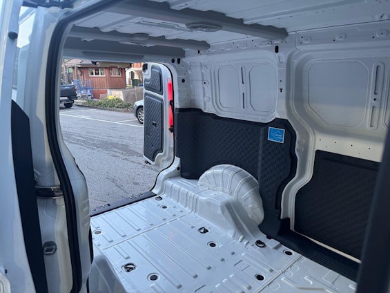 image du véhicule 13 image du véhicule 13