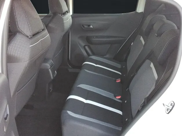 Opel Frontera 1.2 T HEV Edition