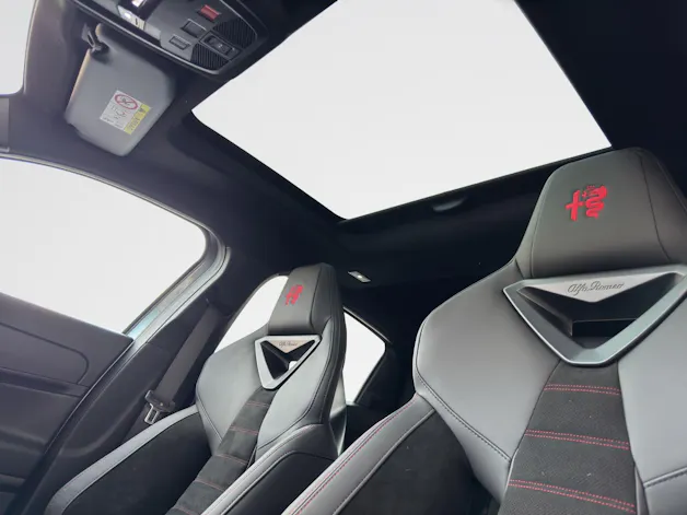 Alfa Romeo Junior 1.2 Ibrida Speciale SPORT TECH SKY