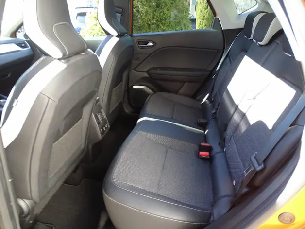 Renault Captur 1.3 TCe 140 Intens EDC