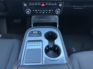 Hyundai Ioniq 9 Amplia 4WD