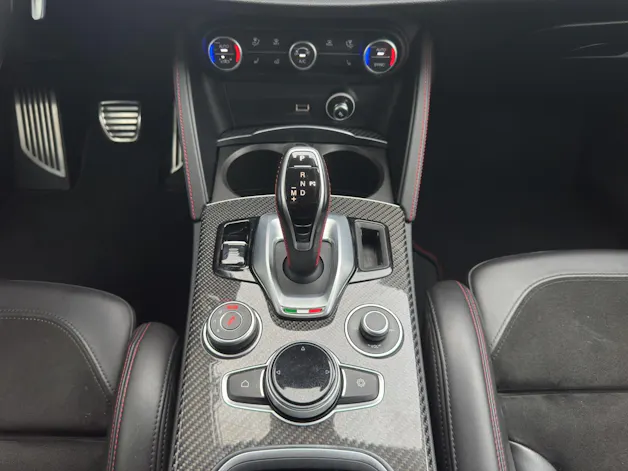 Alfa Romeo Stelvio 2.9 V6 Biturbo Q4 Quadrifoglio