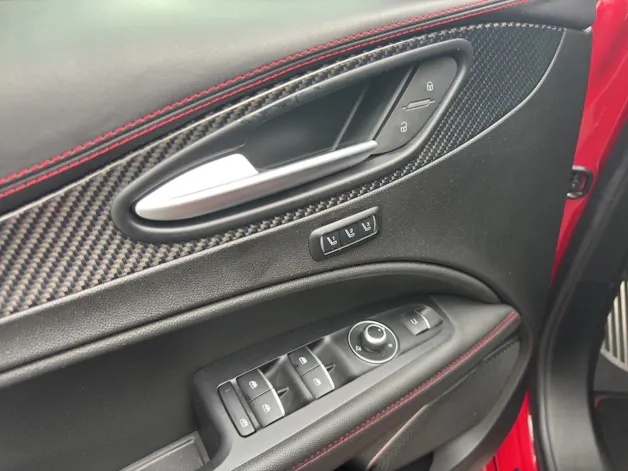 Alfa Romeo Stelvio 2.9 V6 Biturbo Q4 Quadrifoglio